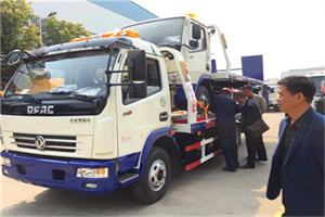 竹山汽车道路救援拖车价格